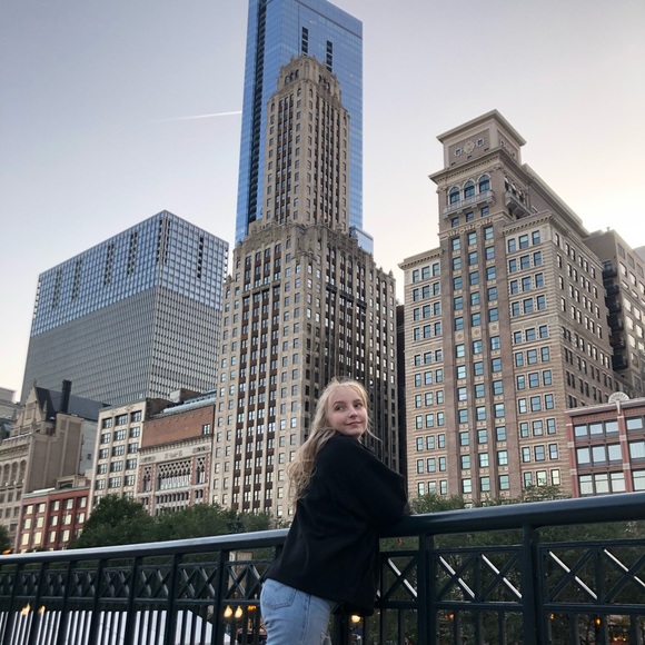 Meet your Posher, Kalina - Picture 2 of 2